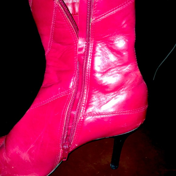 RED LEATHER ANKLE BOOTS - Picture 3 of 4